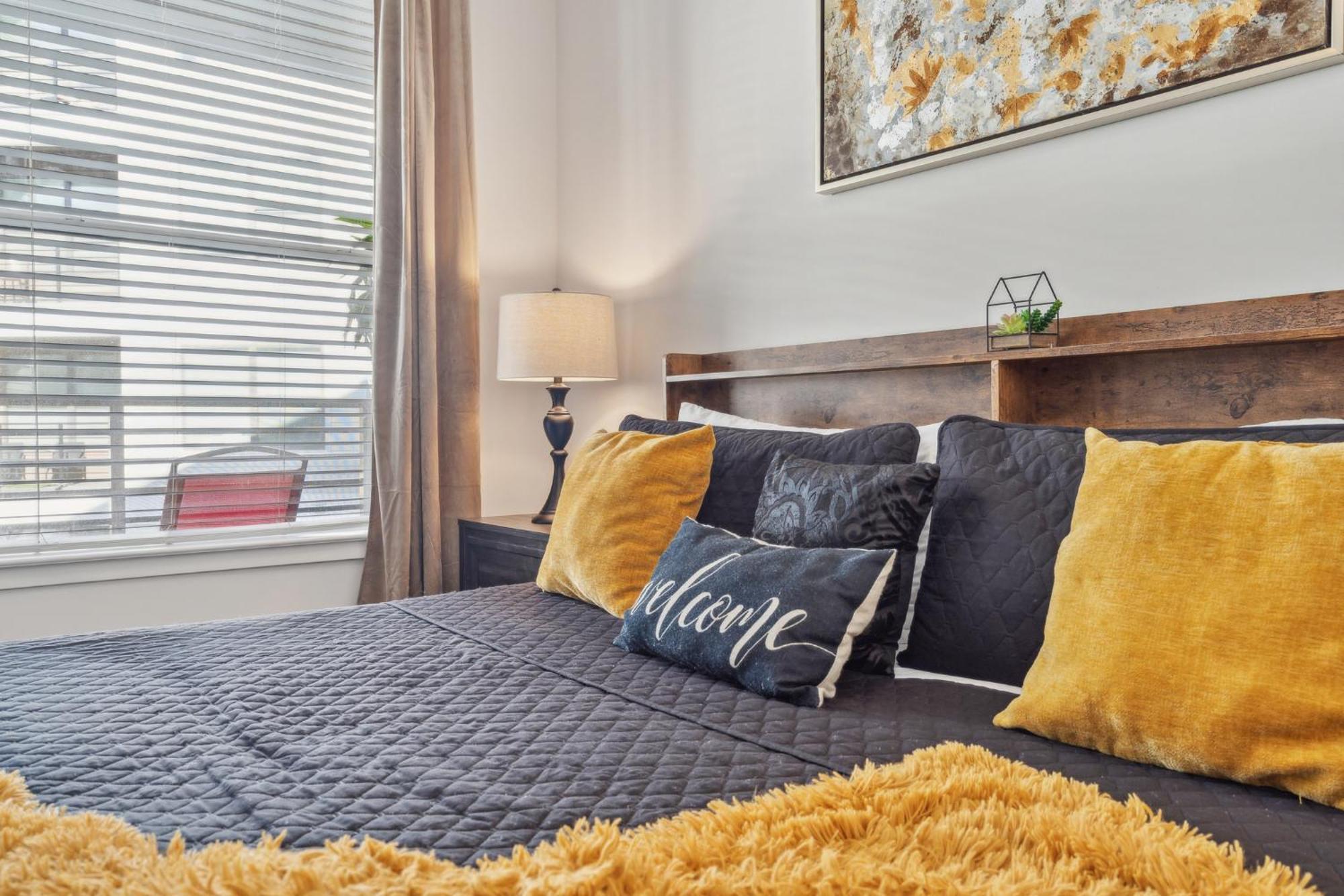 Walk To Braves, King Bed, Mercedes Benz Stadium Apartment *