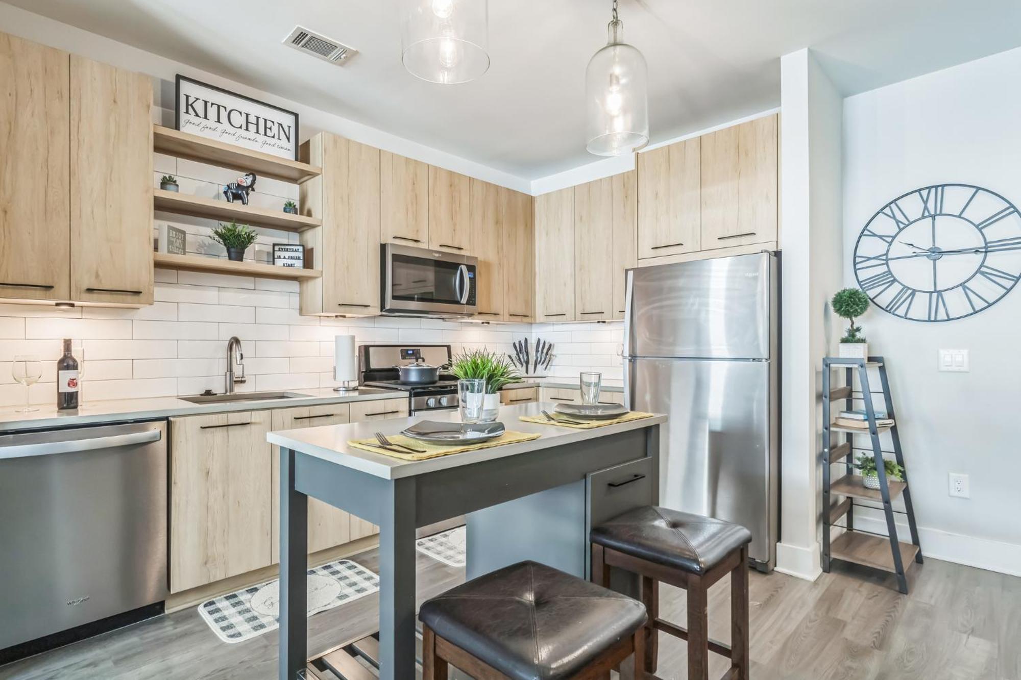 Apartment Walk To Braves, King Bed, Mercedes Benz Stadium